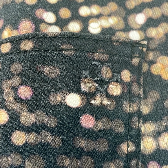 Tory Burch Black Flash Allover Print Skinny/Ankle Jeans. Size 25. - Picture 9 of 12